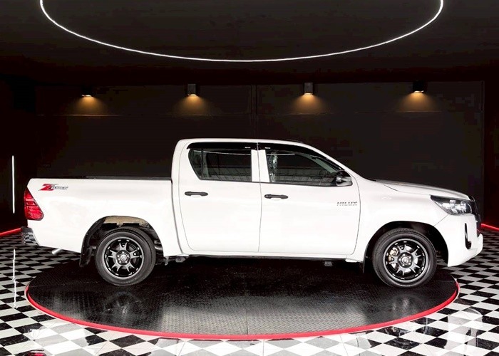Used 9
                    TOYOTA
                     for Sale Image