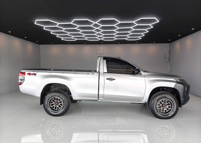 Used 4
                    MITSUBISHI
                     for Sale Image