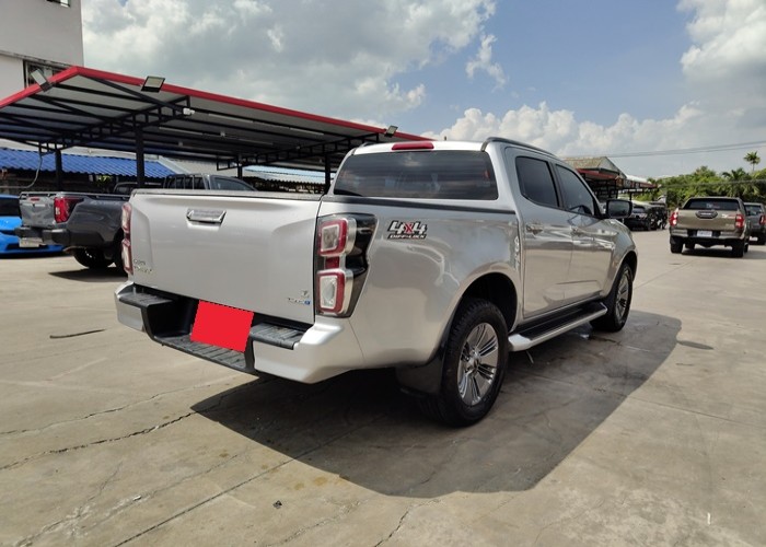 Used 5
                    ISUZU
                     for Sale Image
