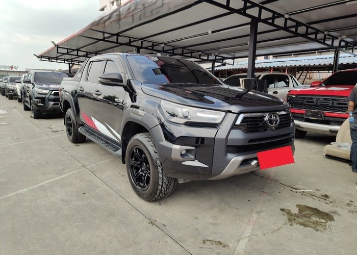 Used 9
                    TOYOTA
                     for Sale Image