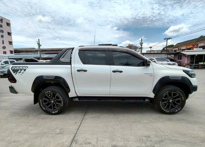 Used 8
                    TOYOTA
                     for Sale Image