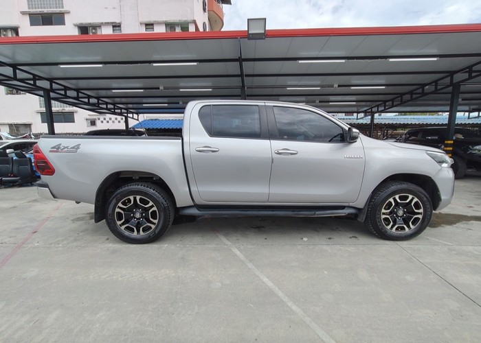 Used 5
                    TOYOTA
                     for Sale Image