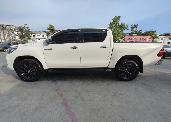 Used 8
                    TOYOTA
                     for Sale Image