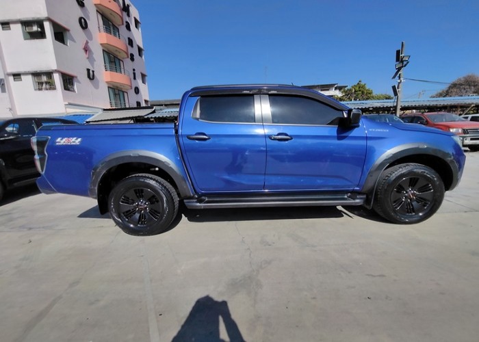 Used 5
                    ISUZU
                     for Sale Image