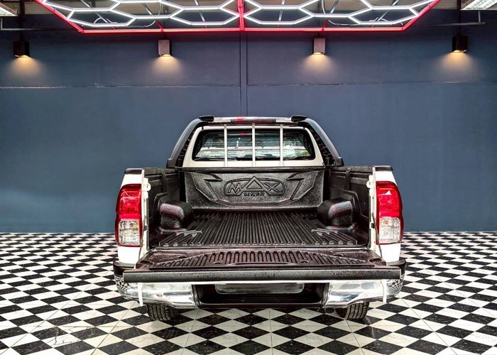 Used 12
                    TOYOTA
                     for Sale Image