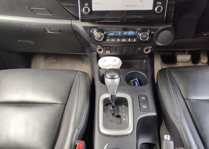 Used 5
                    TOYOTA
                     for Sale Image