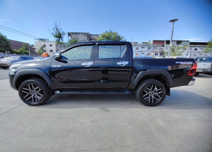 Used 8
                    TOYOTA
                     for Sale Image