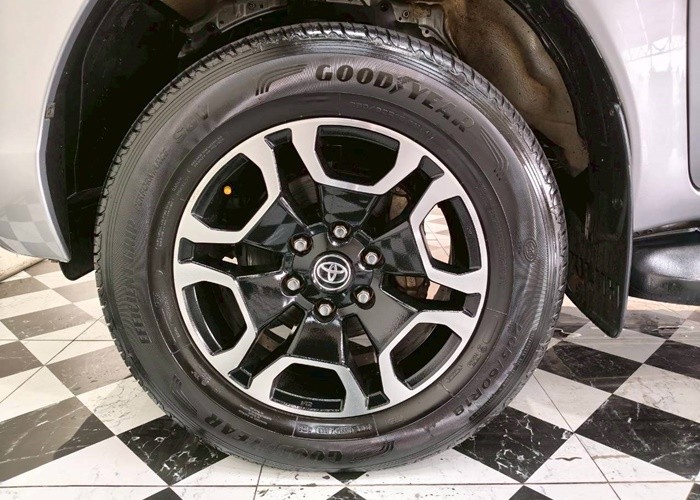 Used 3
                    TOYOTA
                     for Sale Image