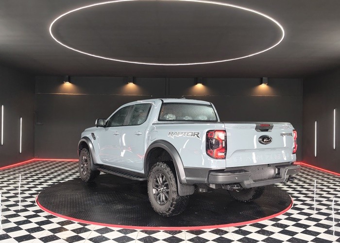 Used 8
                    FORD
                     for Sale Image
