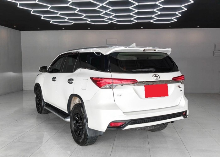 Used 6
                    TOYOTA
                     for Sale Image