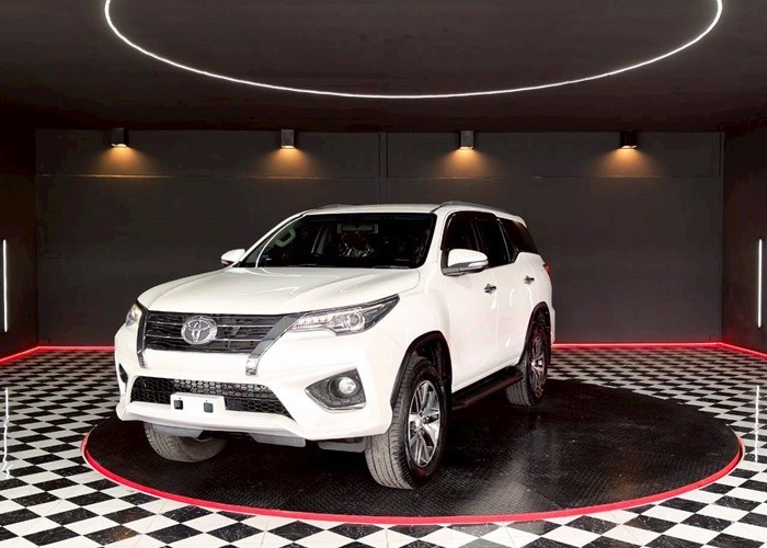 Used 12
                    TOYOTA
                     for Sale Image
