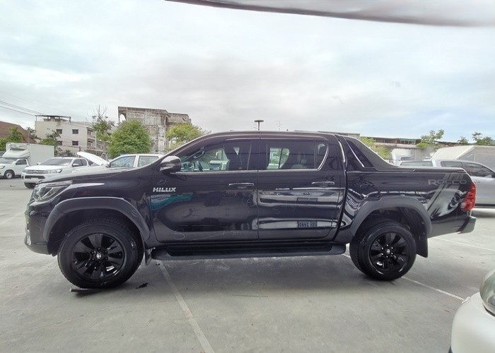 Used 4
                    TOYOTA
                     for Sale Image