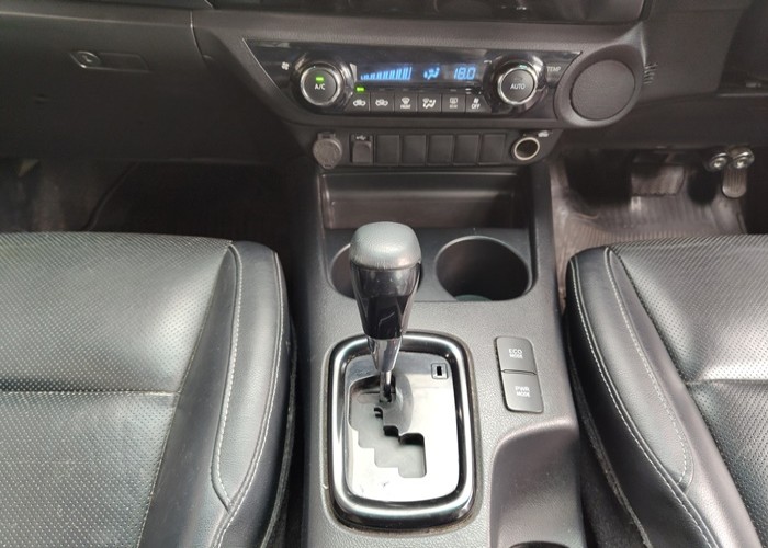 Used 4
                    TOYOTA
                     for Sale Image