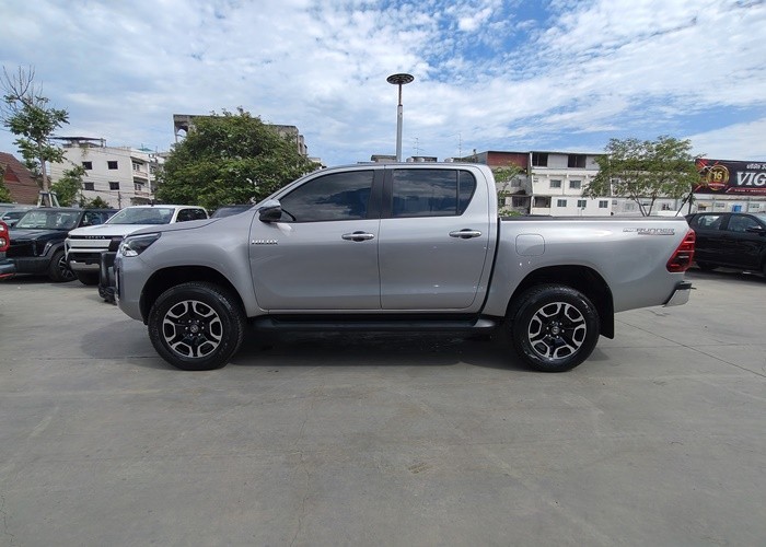 Used 8
                    TOYOTA
                     for Sale Image