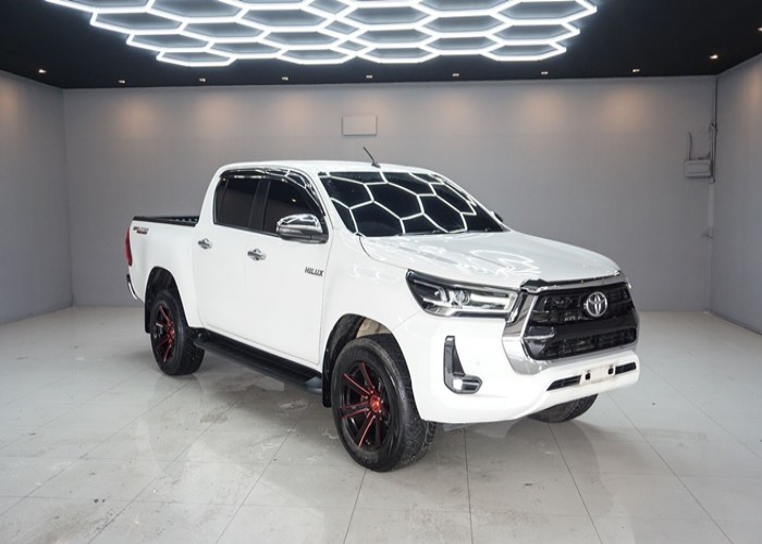 Used 7
                    TOYOTA
                     for Sale Image