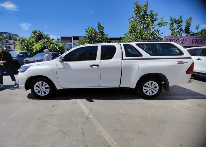 Used 5
                    TOYOTA
                     for Sale Image