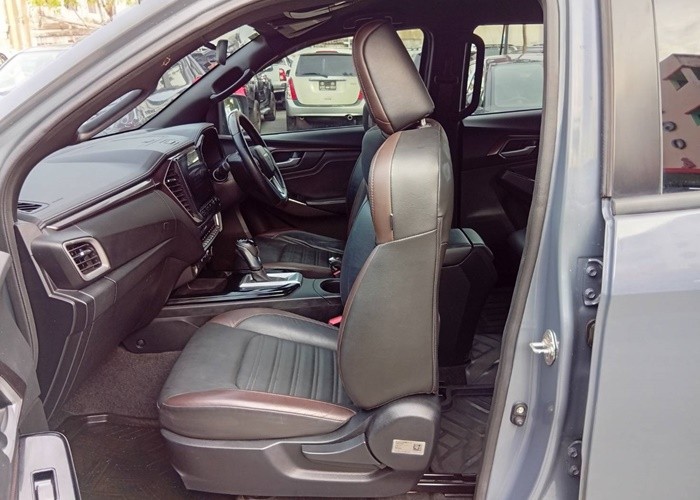 Used 1
                    ISUZU
                     for Sale Image