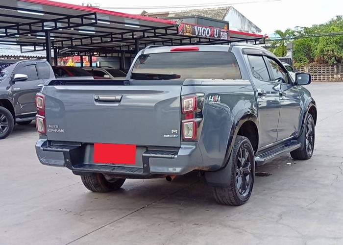 Used 1
                    ISUZU
                     for Sale Image