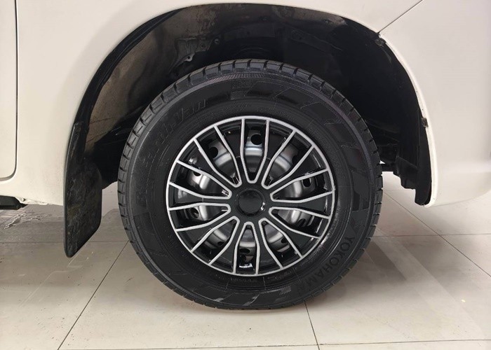 Used 5
                    TOYOTA
                     for Sale Image