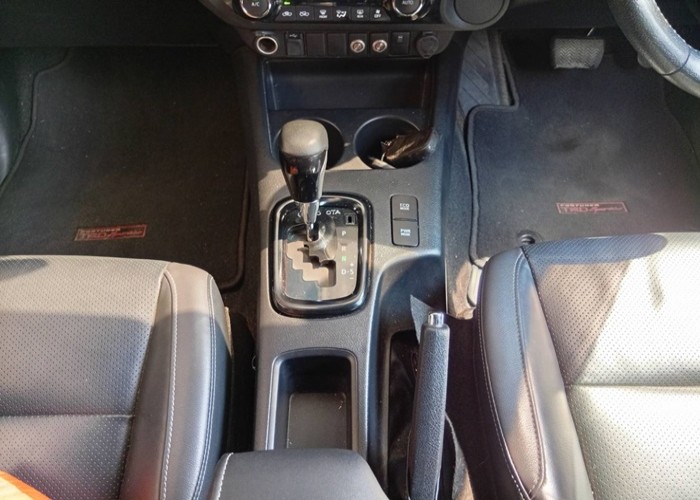 Used 4
                    TOYOTA
                     for Sale Image