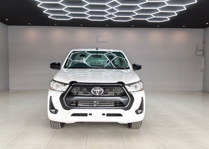 Used 6
                    TOYOTA
                     for Sale Image