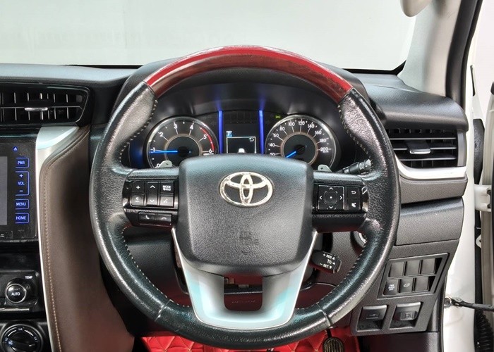 Used 6
                    TOYOTA
                     for Sale Image
