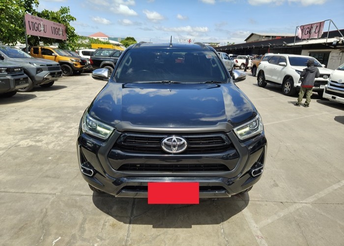 Used 8
                    TOYOTA
                     for Sale Image