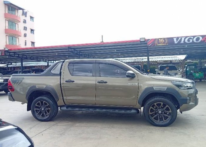 Used 7
                    TOYOTA
                     for Sale Image