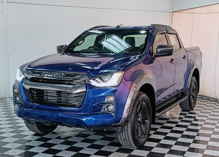 Used 1
                    ISUZU
                     for Sale Image