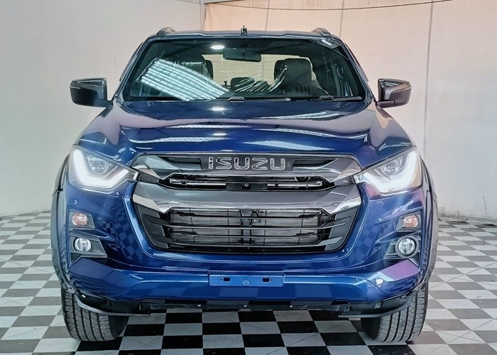 Used 1
                    ISUZU
                     for Sale Image