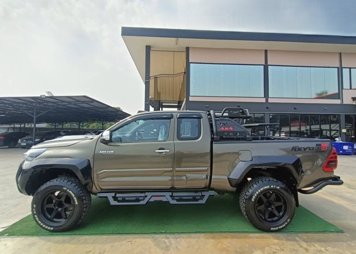Used 12
                    TOYOTA
                     for Sale Image