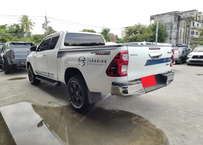 Used 8
                    TOYOTA
                     for Sale Image