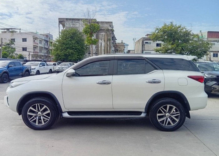 Used 4
                    TOYOTA
                     for Sale Image