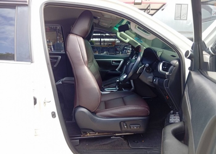 Used 4
                    TOYOTA
                     for Sale Image