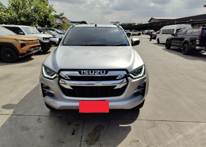 Used 5
                    ISUZU
                     for Sale Image