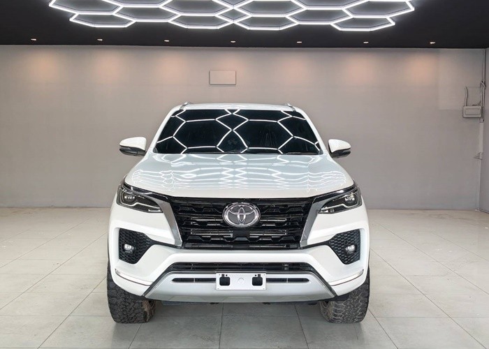Used 6
                    TOYOTA
                     for Sale Image