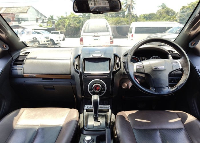 Used 1
                    ISUZU
                     for Sale Image