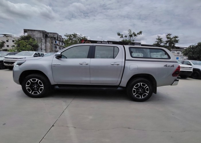Used 10
                    TOYOTA
                     for Sale Image