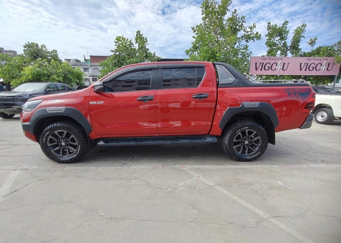 Used 5
                    TOYOTA
                     for Sale Image