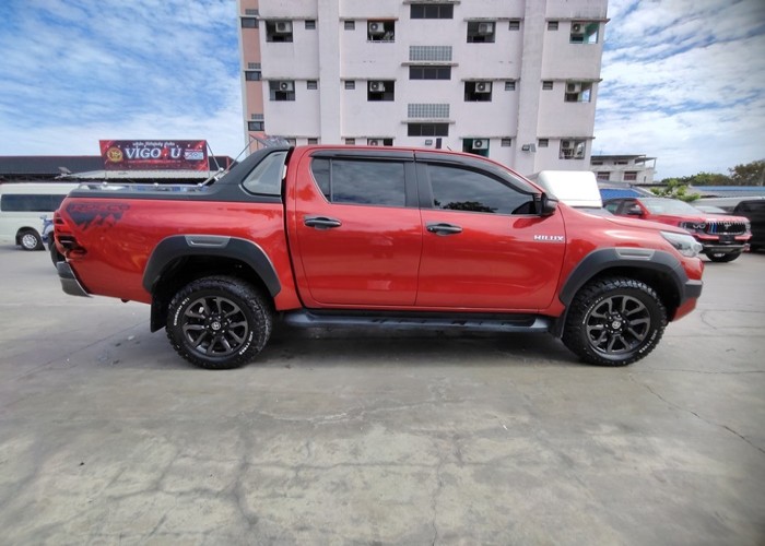 Used 5
                    TOYOTA
                     for Sale Image