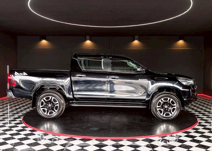 Used 11
                    TOYOTA
                     for Sale Image