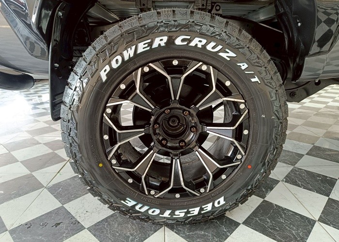 Used 11
                    TOYOTA
                     for Sale Image