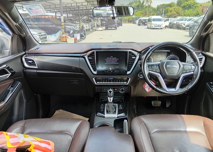 Used 1
                    ISUZU
                     for Sale Image