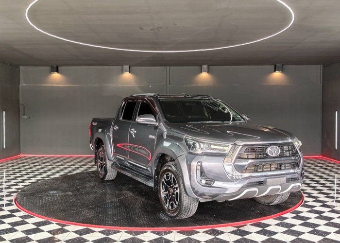 Used 8
                    TOYOTA
                     for Sale Image