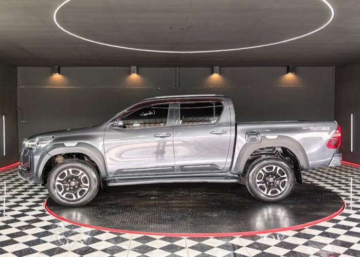 Used 8
                    TOYOTA
                     for Sale Image