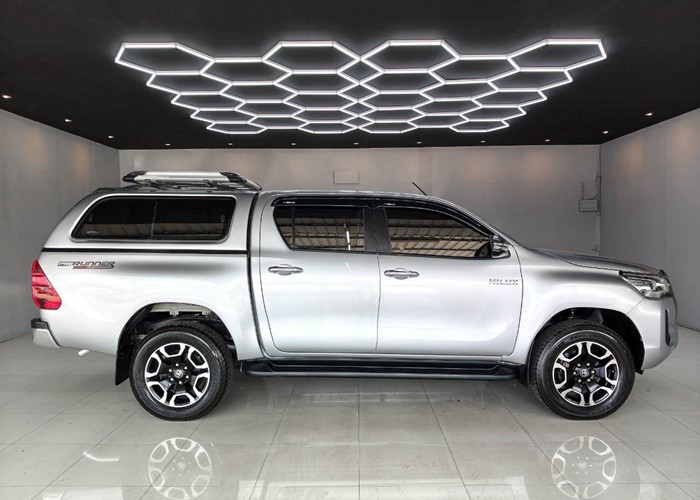 Used 5
                    TOYOTA
                     for Sale Image