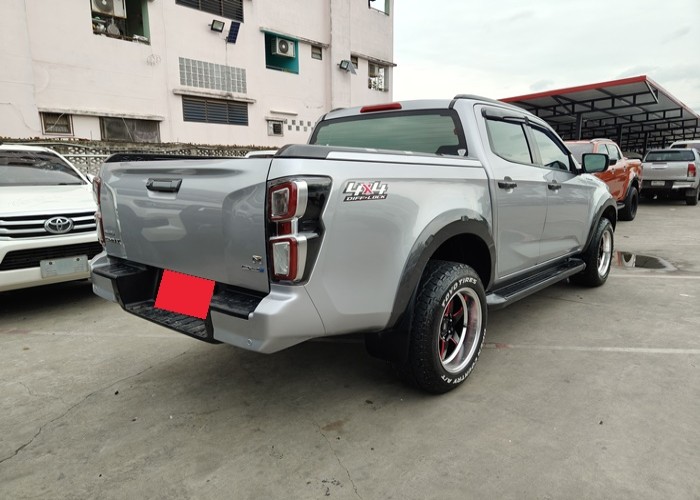 Used 5
                    ISUZU
                     for Sale Image