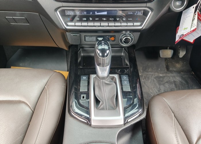 Used 5
                    ISUZU
                     for Sale Image