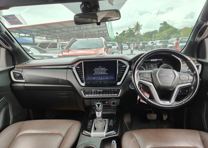 Used 5
                    ISUZU
                     for Sale Image