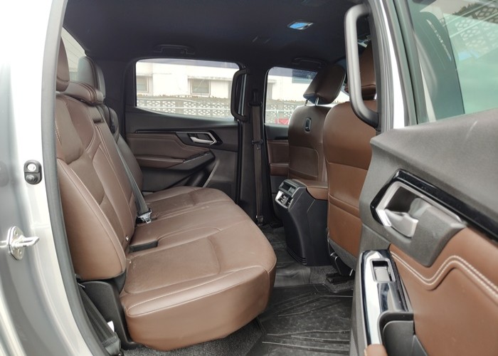 Used 5
                    ISUZU
                     for Sale Image
